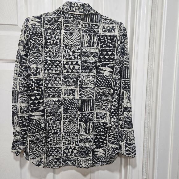 Chico’s Design Blouse Black White Geometric Print Size 0 Small - Picture 4 of 7